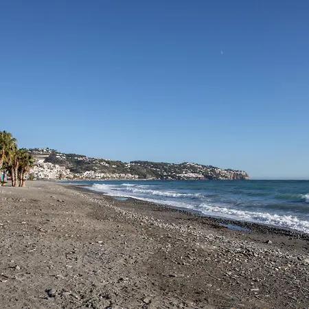 En Primera Linea De Playa Con Piscina * La Herradura (Granada)