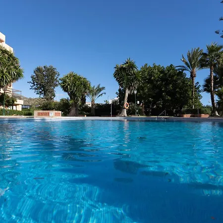 En Primera Linea De Playa Con Piscina La Herradura (Granada)