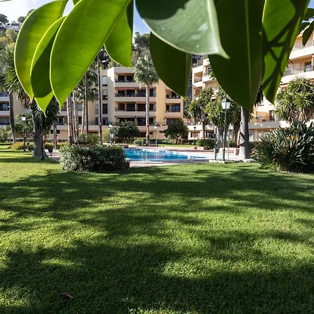 En Primera Linea De Playa Con Piscina * La Herradura (Granada)